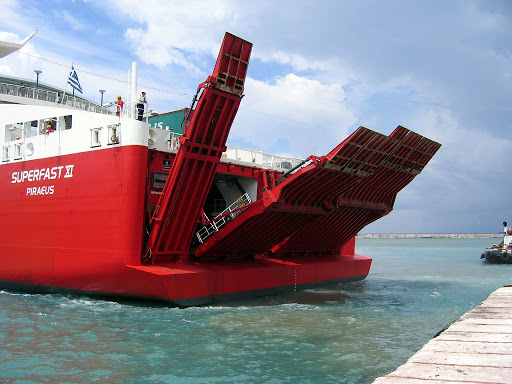 Κορωνοϊός στο «Super Fast XI»: «Εισαγόμενο» συνεργείο Πολωνών έπιασε δουλειά χωρίς να περιμένει το αποτέλεσμα των τεστ! - Media