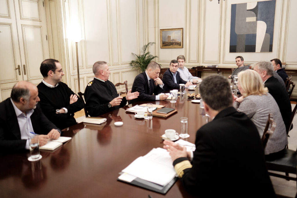 Σύσκεψη υπό τον πρωθυπουργό στο Μαξίμου για Έβρο και νησιά - Media