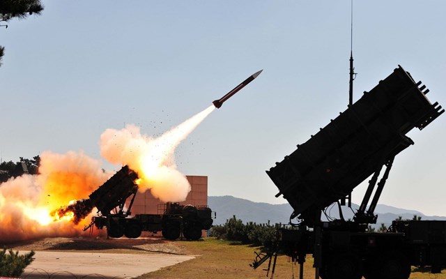 Σαουδική Αραβία: Αναχαιτίστηκαν δύο βαλλιστικοί πύραυλοι που εκτόξευσαν αντάρτες Χούτι της Υεμένης - Media