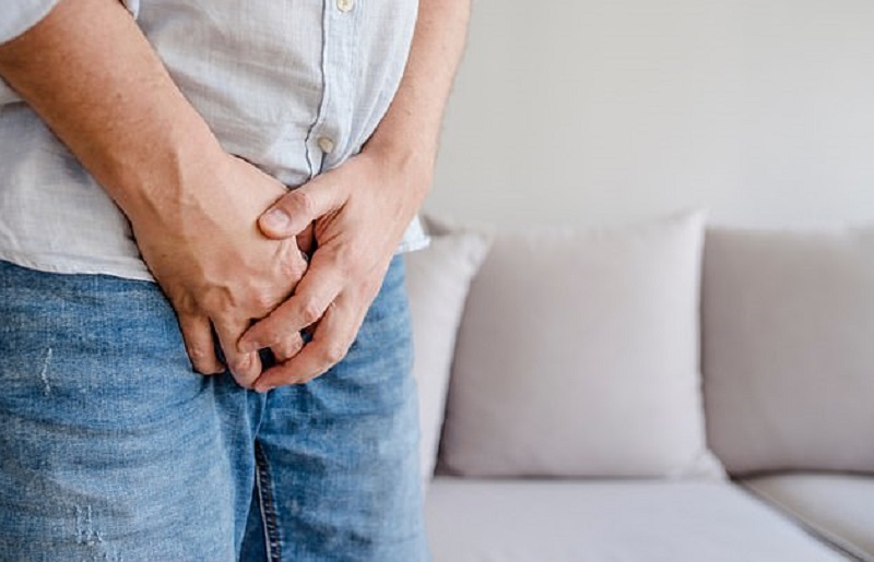 Κορωνοϊός: Επιστήμονες ισχυρίζονται οι άνδρες θύματα μπορεί να πάθουν ανικανότητα – Χτυπά στα γεννητικά όργανα  - Media