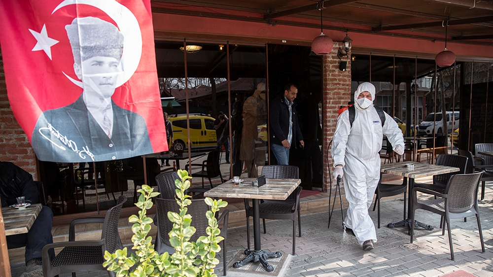 Τούρκος λοιμωξιολόγος προειδοποιεί: «Οι επόμενες πέντε ημέρες είναι πολύ σημαντικές» - Media