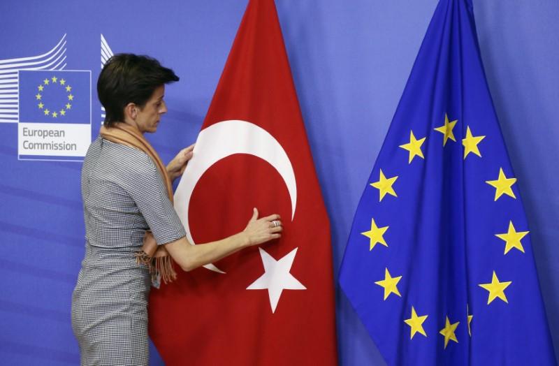 Αξιωματούχος ΕΕ: Η Ευρώπη πρέπει να αντιμετωπίσει συνολικά τις σχέσεις με την Τουρκία - Media