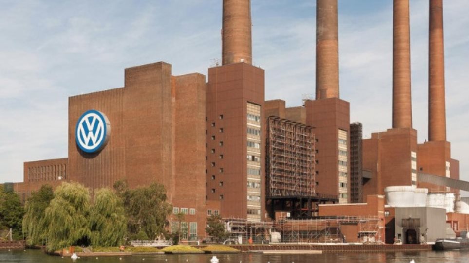 Κορωνοϊός: Η Volkswagen θέτει σε αναγκαστική άδεια σχεδόν 80.000 εργαζόμενους - Media