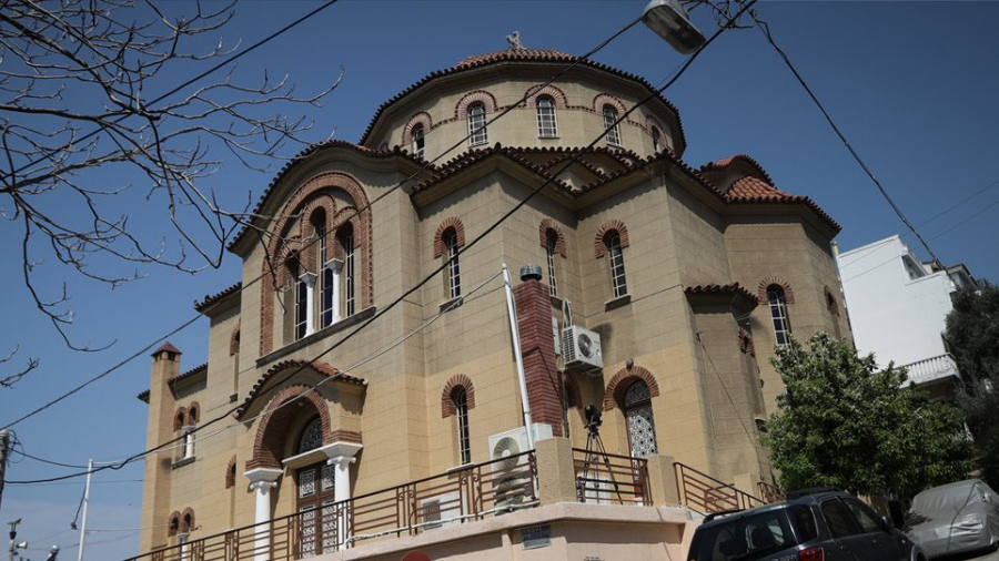 «Κλεφτοπόλεμος» πιστών - αστυνομίας όλη μέρα στις εκκλησίες - «Αντάρτικο» στη Θεσσαλονίκη και απίστευτες εικόνες (Photos | Video) - Media