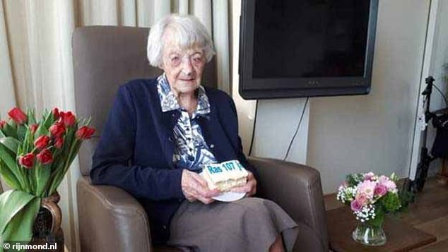 Κορωνοϊός: Ολλανδέζα 107 ετών νίκησε την ασθένεια - Media