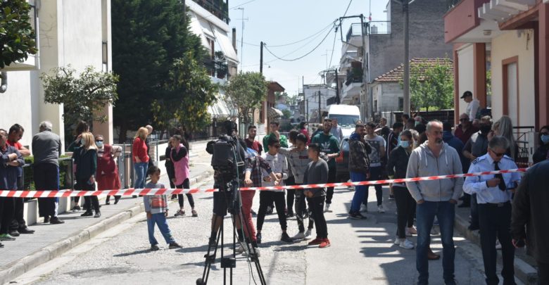 Διαμαρτυρίες κατοίκων στη Λάρισα: «Θα σπάσουμε την καραντίνα και σ