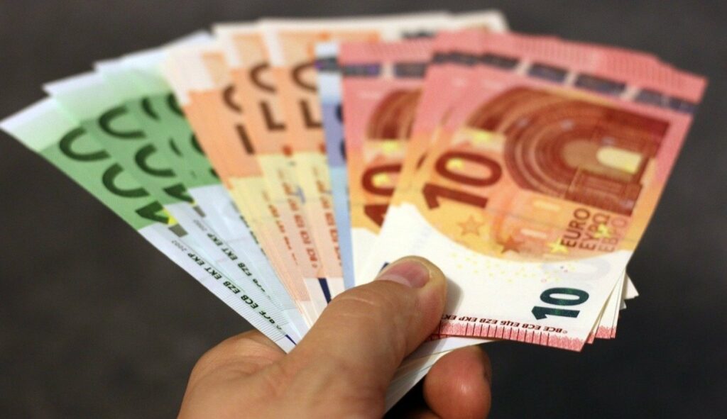Επίδομα 800 ευρώ: Από την Μεγάλη Τετάρτη η καταβολή του – Τι πρέπει να γνωρίζετε - Media