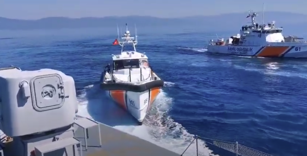 Τουρκικές ακταιωροί προσπάθησαν να προωθήσουν λέμβο με μετανάστες στη Μυτιλήνη  (Video) - Media
