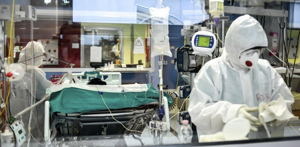 Κορωνοϊός-Βρετανία: 596 οι θάνατοι σε 24 ώρες - 16.060 συνολικά - Media