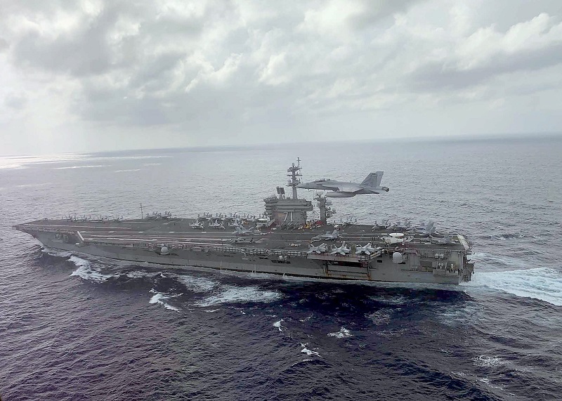 «Ηλίθιο» και «αφελή» χαρακτήρισε η κυβέρνηση Τραμπ τον κυβερνήτη του αεροπλανοφόρου «Ρούσβελτ» επειδή αποκάλυψε ότι οι ναύτες του είχαν κορωνοϊό - Media