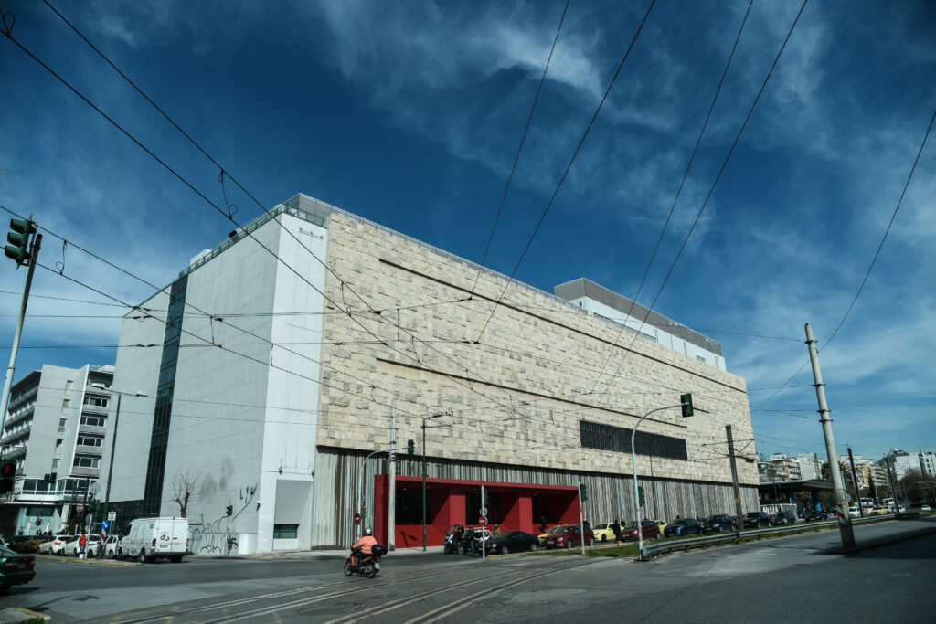 Κορωνοϊός: Εργαζόμενοι στο Μουσείο Σύγχρονης Τέχνης καταγγέλλουν μεγάλη εταιρεία logistics για απόκρυψη κρουσμάτων - Media