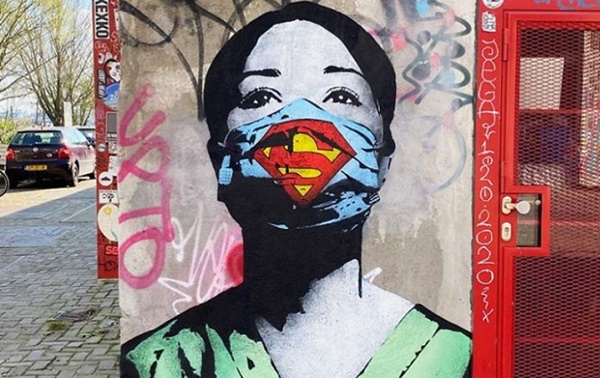 Καλλιτέχνες δρόμου: Ένας κόσμος πανδημίας μέσα από τα μάτια αυτών που πάντα φορούσαν «μάσκες» (Photo) - Media