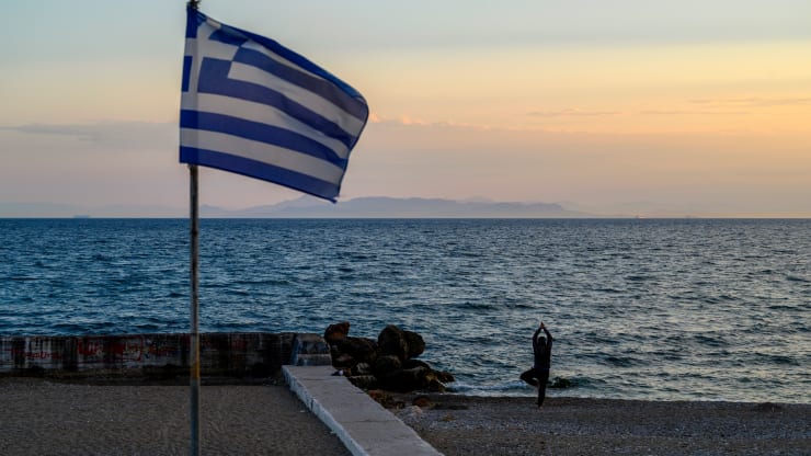CNBC: Η Ελλάδα νόμιζε ότι τα πράγματα δεν θα μπορούσαν να χειροτερέψουν - Tότε ήρθε ο κορωνοϊός - Media