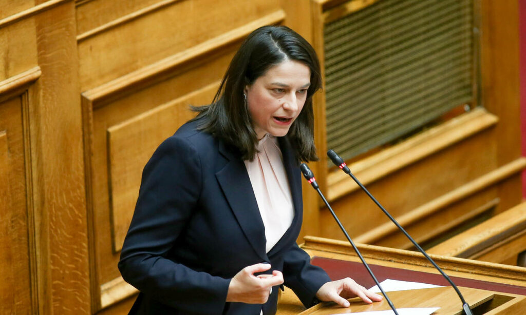 Κεραμέως: Ανοιχτό το ενδεχόμενο να ανοίξουν νωρίτερα τα σχολεία τον Σεπτέμβριο (Video) - Media