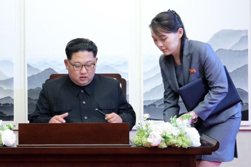 Απόλυτο θρίλερ με τον Κιμ Γιονγκ Ουν: Η αδελφή του «συγκεντρώνει περισσότερη ισχύ» - Media