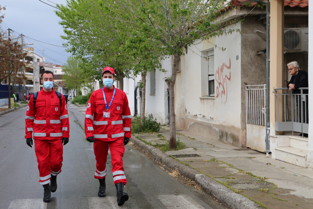 Τι εκτιμούν οι επιστήμονες με τα επιδημικά «κύματα» του κορωνοϊού την επόμενη διετία - Media