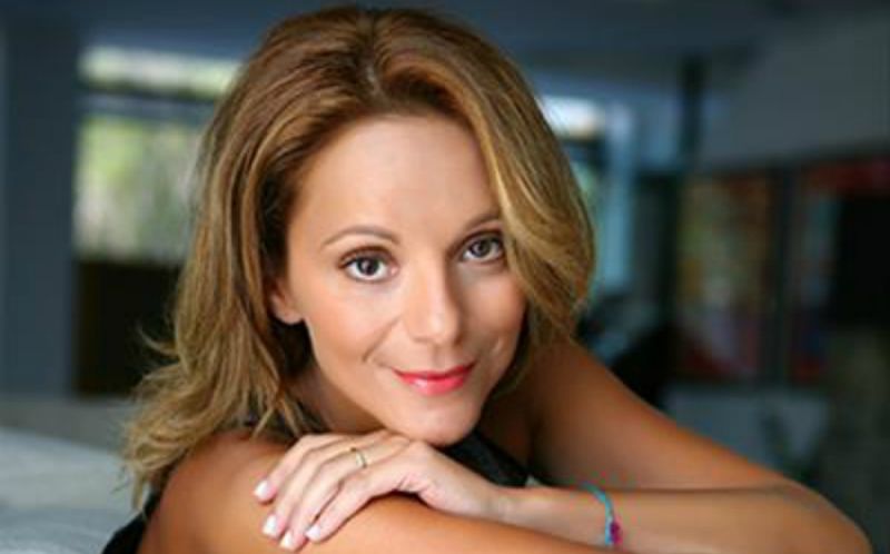 «Ένα τραγούδι για τη Λένα» - Όταν η Μάρω Θεοδωράκη «συνάντησε» τους μαθητές του 2ου Δημοτικού Σχολείου Χανίων  - Media