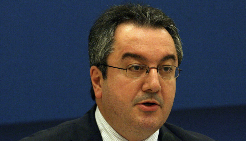 Δραματική επιβεβαίωση από Μόσιαλο: Πιθανή η ανακοίνωση μεγάλου αριθμού κρουσμάτων - Media