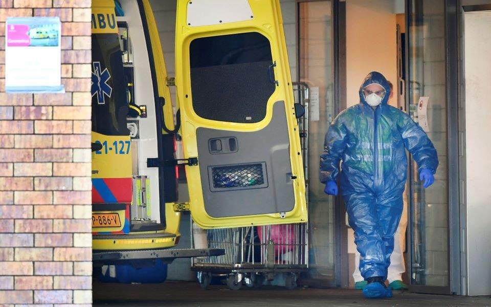 Κάμψη στον αριθμό των νεκρών και στην Ολλανδία - Media