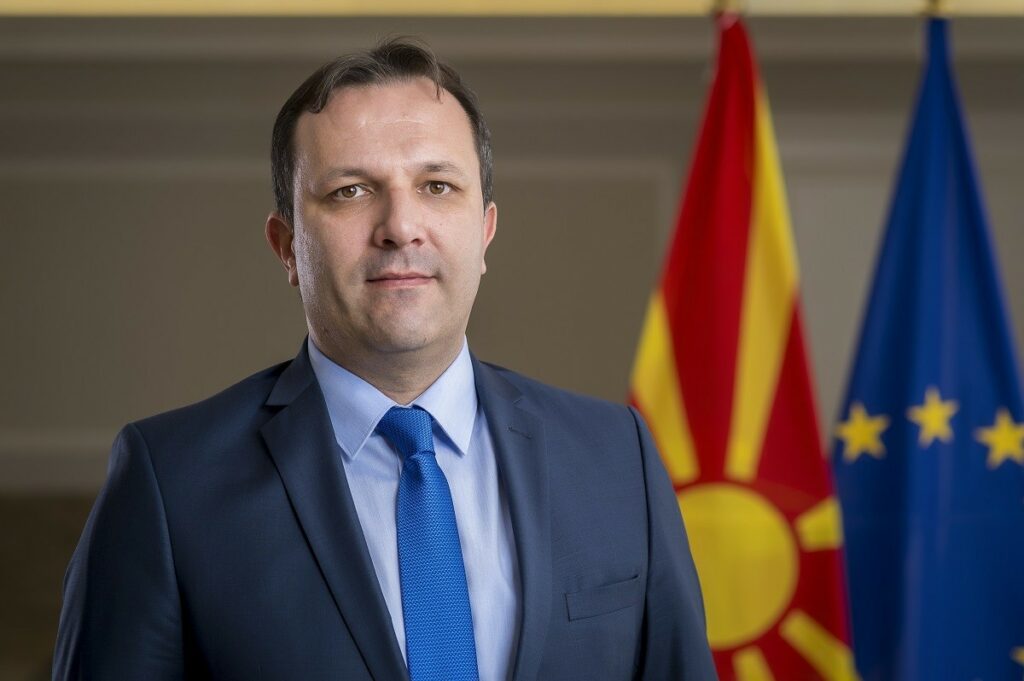 Βόρεια Μακεδονία: Σε υποχρεωτική καραντίνα η μισή σχεδόν κυβέρνηση λόγω κορωνοϊού - Media
