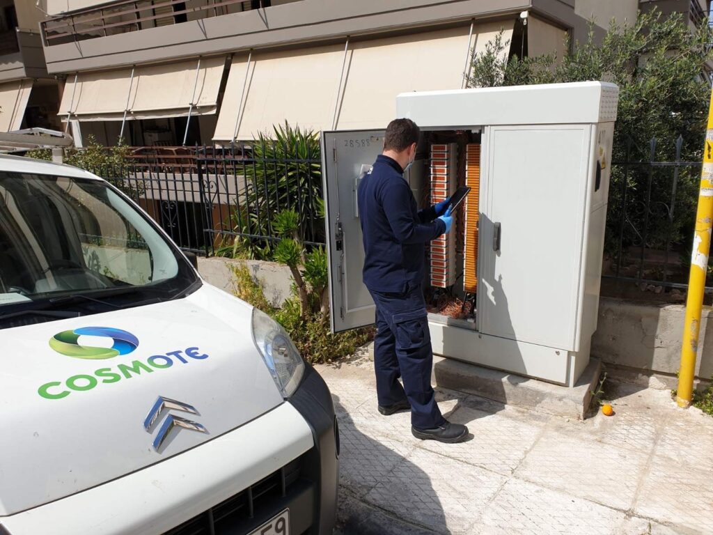 COSMOTE: Τεχνικοί και πελάτες μαζί στη μάχη κατά του κορωνοϊού - Media