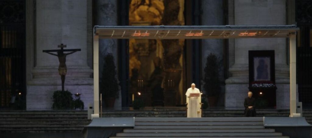 Ο Πάπας Φραγκίσκος στη λειτουργία της Κυριακής των Βαΐων στην άδεια Βασιλική του Αγ. Πέτρου (Photo) - Media