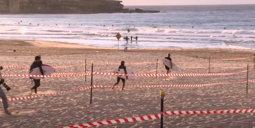 Koρωνοϊός- Αυστραλία: Άνοιξαν οι παραλίες, χαμός με τους σέρφερ (Videos) - Media