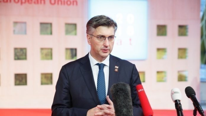 Κορωνοϊός: Ο διαφορετικός δρόμος της Κροατίας - Αύξηση κατώτατου μισθού στα 725€ καθαρά! - Media