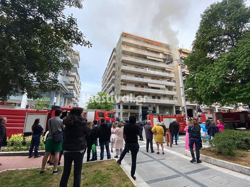 Θεσσαλονίκη: Τραγωδία με ένα νεκρό από πυρκαγιά σε διαμέρισμα (Photos/Video) - Media