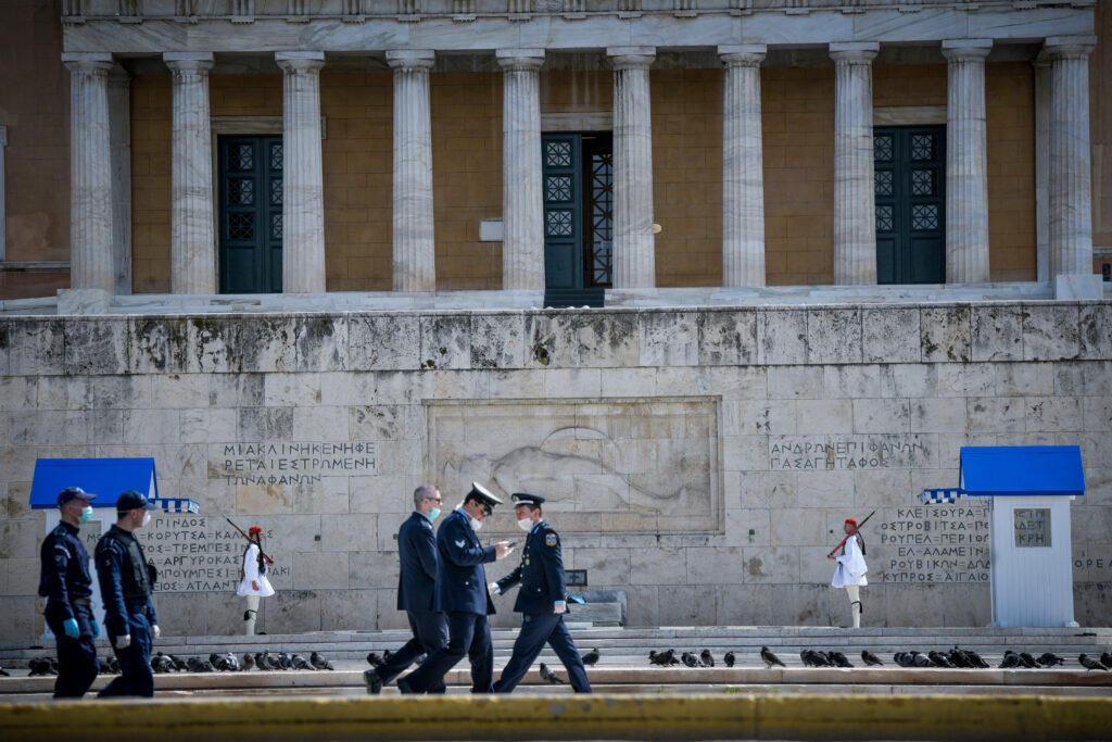 Κορωνοϊός: Πώς θα γίνει η άρση των περιοριστικών μέτρων - Τι λένε οι τελευταίες πληροφορίες  - Media