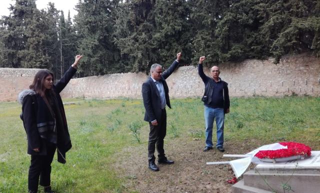 Τη μνήμη του Μανώλη Γλέζου τίμησε ο ΣΥΡΙΖΑ με την κατάθεση στεφάνων σε τρία διαφορετικά σημεία (Photos) - Media