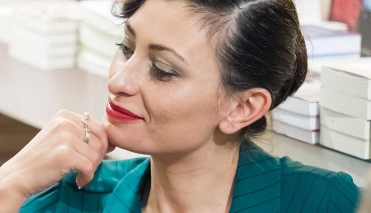 «Δεν υπάρχουν χρήματα ούτε για μακαρόνια» - Σε απόγνωση η ηθοποιός Σοφία Αλεξανιάν  - Media