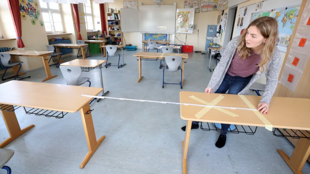 Άνοιγμα σχολείων στην Ευρώπη: Σε φάσεις και με βάρδιες - Σε 3 χώρες καλό...Σεπτέμβριο - Media