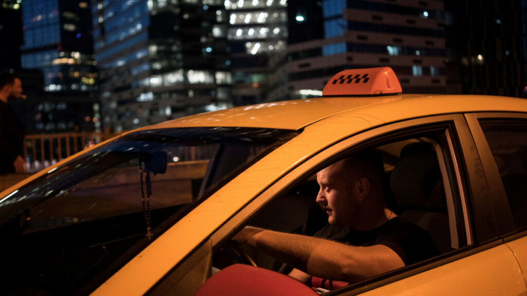 Προαιρετικό το διαχωριστικό προστασίας στα ταξί - Media