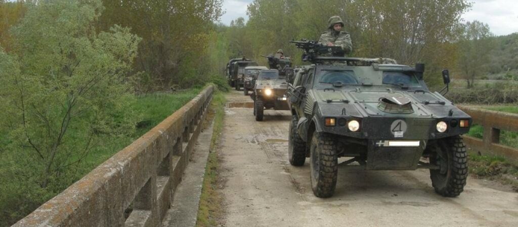 Φορτηγό γενικής χρήσης και ελληνικό τεθωρακισμένο όχημα 4×4 για τον ΕΣ (Photo) - Media