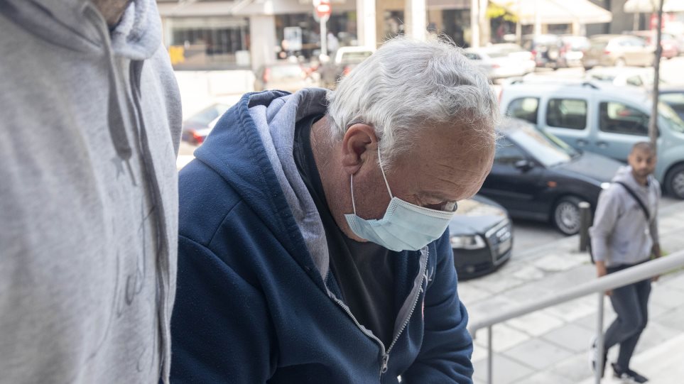 Έγκλημα-Θεσσαλονίκη: «Με χτύπησε, θόλωσα! Δεν θυμάμαι πόσες φορές τον πυροβόλησα»  - Media