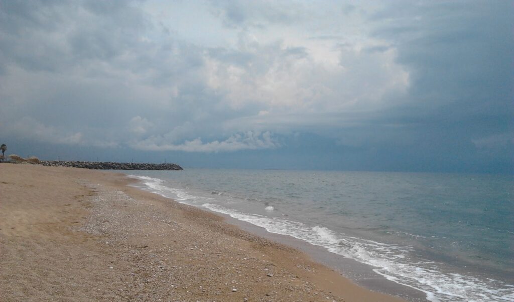 Σοκ και δέος για τον τουρισμό: Χαμένη η χρονιά, δείχνει έρευνα - Media
