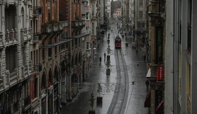 Λήγει τα μεσάνυχτα η 48ωρη απαγόρευση κυκλοφορίας στην Τουρκία - Media