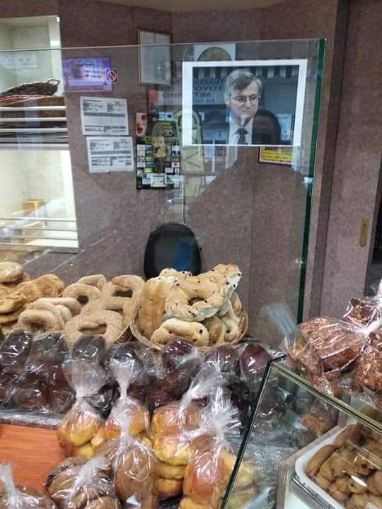 Φούρνος έκανε... «εικόνισμα» τον Τσιόδρα! (Photo) - Media