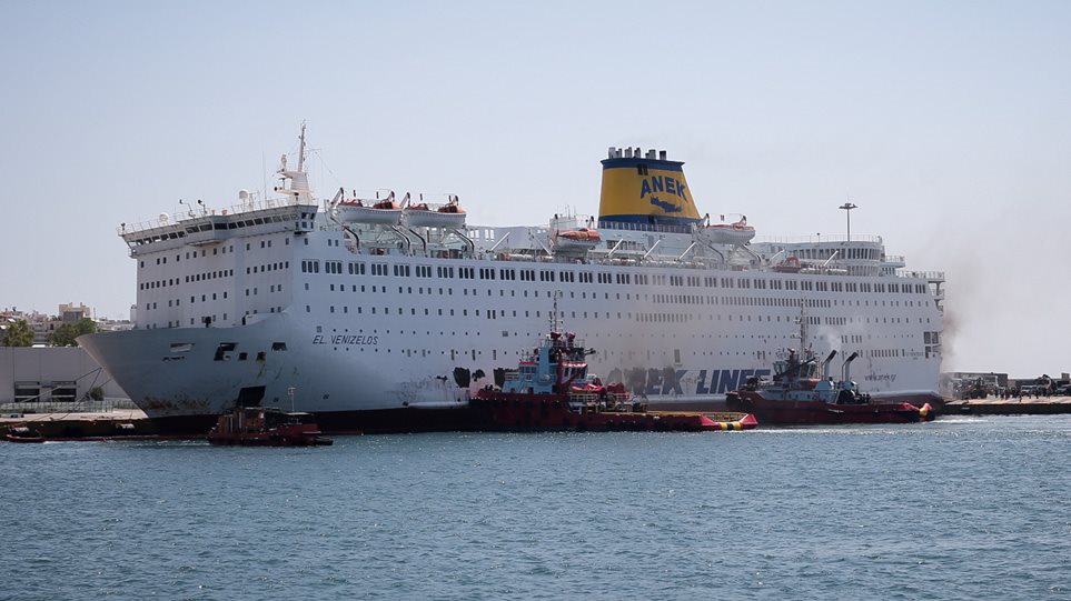 Κορωνοϊός: Στο νοσοκομείο δεύτερος ναυτικός του «Ελευθέριος Βενιζέλος» - Στον Πειραιά παραμένει το πλοίο - Media