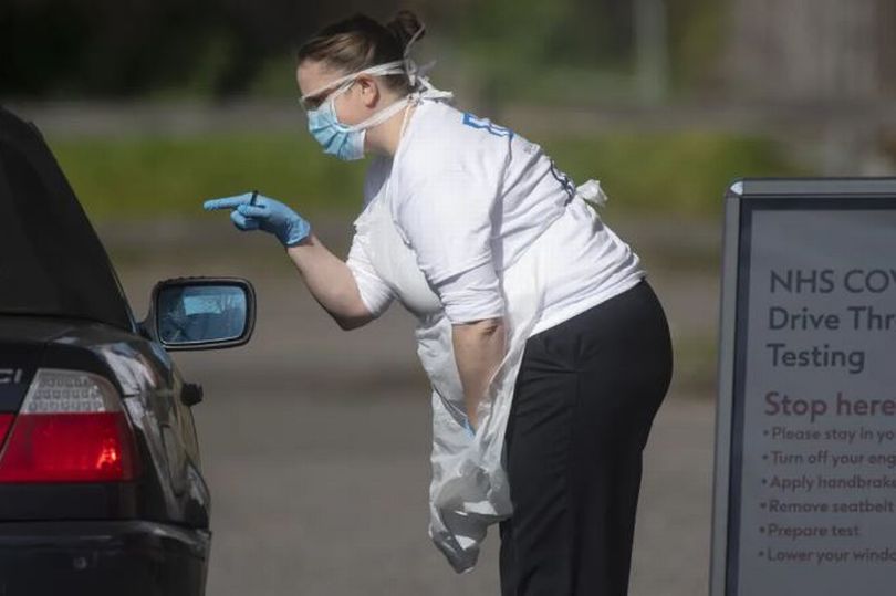 Kορωνοϊός-Βρετανία: Πάνω από 41.000 οι νεκροί - «Θα ήταν οι μισοί με πιο γρήγορο lockdown»  - Media