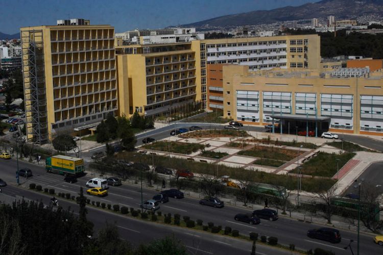 ΥΠΕΘΑ: Μόνο ένα στέλεχος των Ενόπλων Δυνάμεων συμπεριλαμβάνεται στα 11 κρούσματα στο 401 - Media