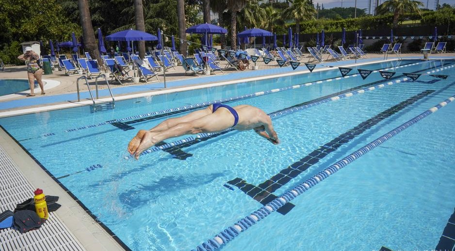 Ανοίγουν γυμναστήρια και πισίνες στην Ιταλία - Media