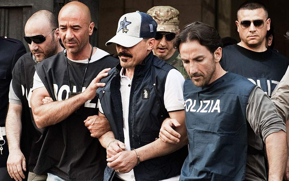 Iταλία: Από τη φυλακή σε κατ