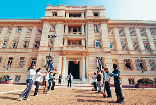 Κανονικά θα πραγματοποιηθούν οι εισαγωγικές εξετάσεις των μαθητών της Αμπετείου Σχολής και του Αβερωφείου, στα αιγυπτιακά ΑΕΙ - Media