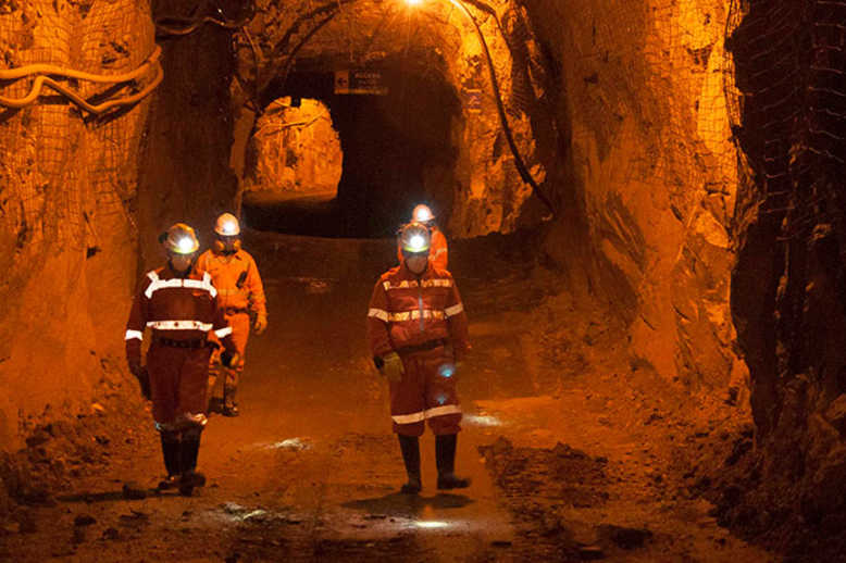 Έκλεισε προσωρινά χρυσωρυχείο στη  Νότια Αφρική, αφού βρέθηκαν με κορωνοϊό 53 εργαζόμενοι - Media