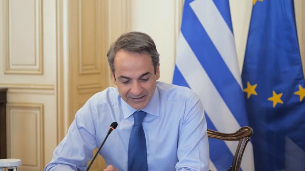 Τηλεδιάσκεψη Μητσοτάκη με εργαζόμενους: Περνάμε μία πολύ δύσκολη περίοδο - Μέλημά μας η στήριξη της εργασίας - Media