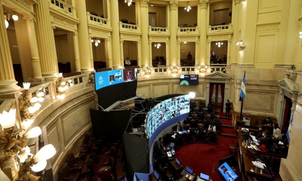 Αργεντινή: Κήρυξε ξανά στάση πληρωμών, με τις διαπραγματεύσεις να συνεχίζονται - Media