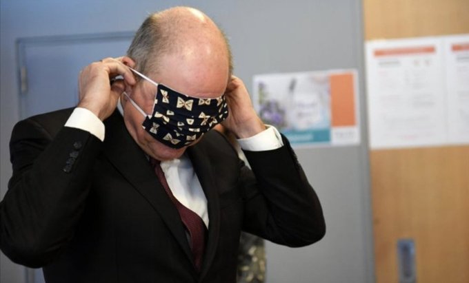 Βέλγιο: Ο αναπληρωτής πρωθυπουργός προσπάθησε να φορέσει μάσκα on camera και τα «έκανε θάλασσα» (Video) - Media
