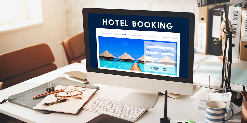 Η Booking.com θα απολύσει το ένα τέταρτο του προσωπικού της - Media